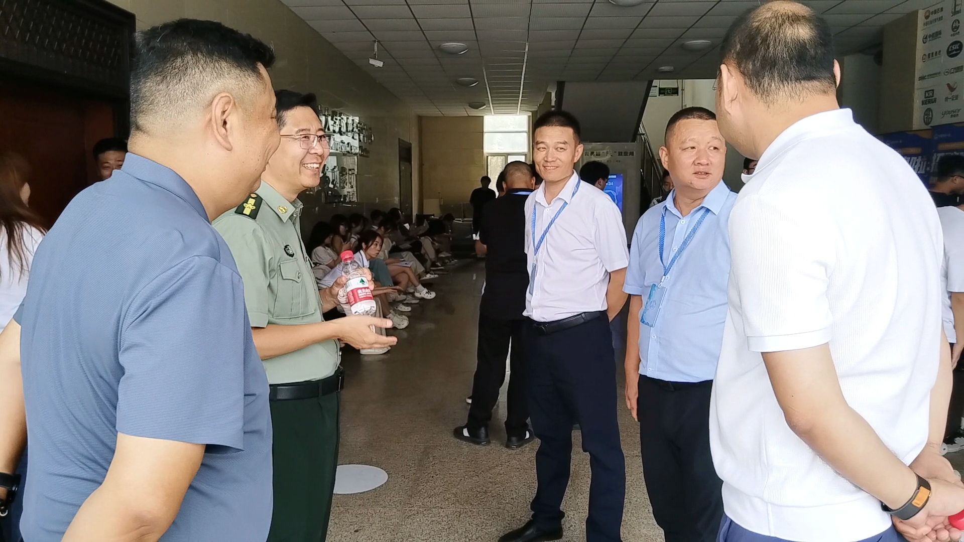 圖示, 示意圖

中度可信度描述已自動生成:ver1