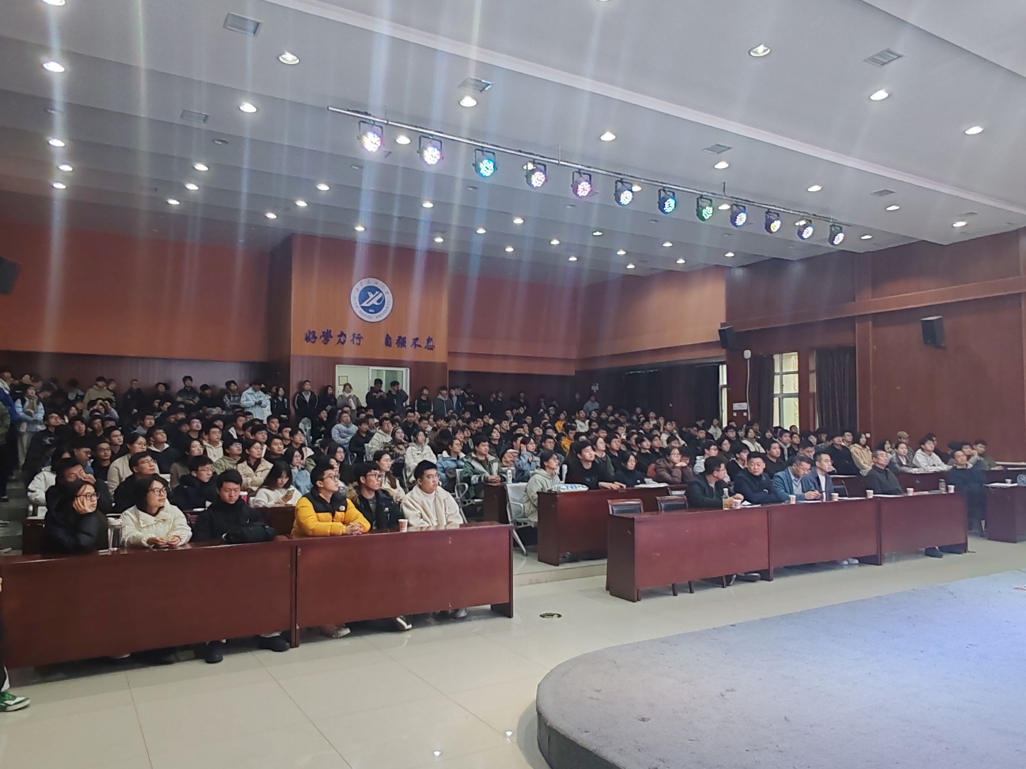 圖示, 示意圖

中度可信度描述已自動生成:ver1