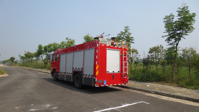東風天錦森林消防車（6噸）圖片