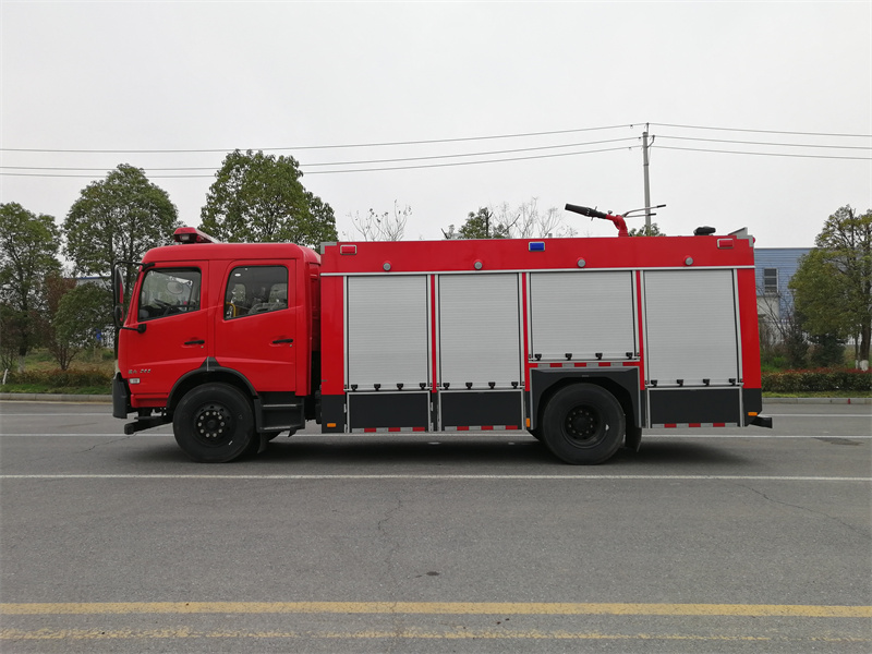 東風仿天錦泡沫消防車（6.3噸）圖片